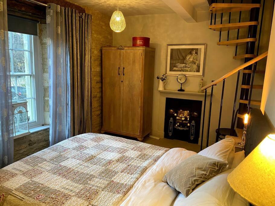 Historic Cotswold Chic Style For Uk Staycation Буртон-он-те-Уотер Экстерьер фото
